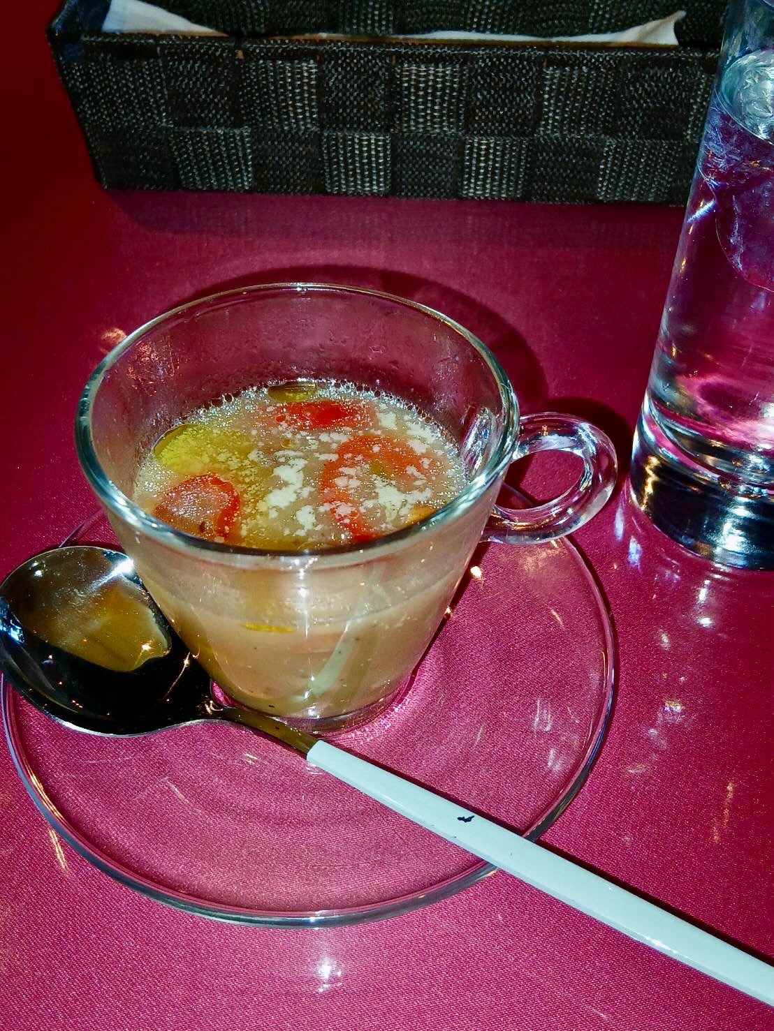 今日も季節外れの気温になるとか
お出かけ日和の週末を満喫出来そう

足利市唯一の
腸活ダイニング
麹freakは

カウンターにて
まったり1人呑みも

ご友人同士の
ワイワイ呑みも

大人数での女子会にも
(ランチは4名様~完全予約制です)

バースデーパーティーや
お祝い事の会食

はたまた
ライダー様の立ち寄り場所としても

様々なシーンに
御利用頂いております

駐車場は店舗前が9台
徒歩1分の場所に4台
ございます

腸活を意識した
麹入りのお料理やオツマミ🫛
乳酸菌入りの発酵ドリンク🍋
自家製ビネガーも大好評です🥤

是非ご活用ください