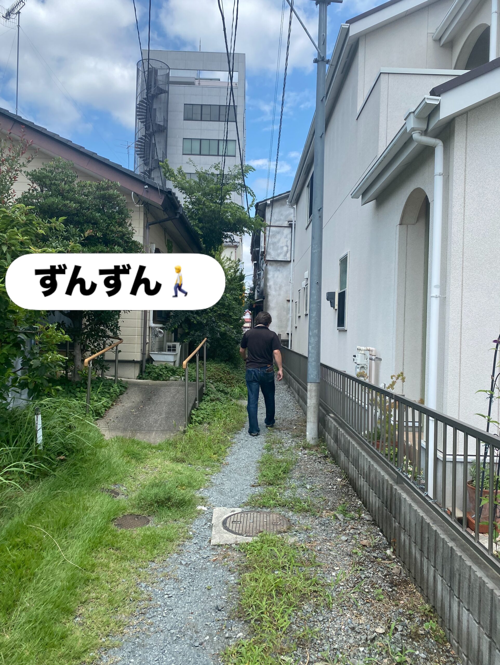 ハイ️こんにちは
暑くて暑くて暑いけど
お構い無しにズンズン進むと

現れました【かきた食堂】
2人して何十年ぶりの再訪です

入るとビールを呑みつつ
ニラレバや餃子をツマミに
ワイワイガヤガヤ
ご近所さんが集まって
和やかな雰囲気でした

私たちも小上がりに混ぜて頂き
久しぶりの醤油ラーメンは太麺で

美味しくて噛むのを忘れ
一気に飲み干しちゃいました

ご馳走様でした
次はホルモンと豚足食べに来ます🐖

足利市唯一の腸活ダイニング
麹freakは本日18時オープン

今日も開店できる有り難みを胸に
皆様のお越しをお待ちしております

駐車場店舗前10台
お支払い方法
現金又はクレジットカード
ご予約DM／お電話にて
ご予算お一人2〜3000円程度